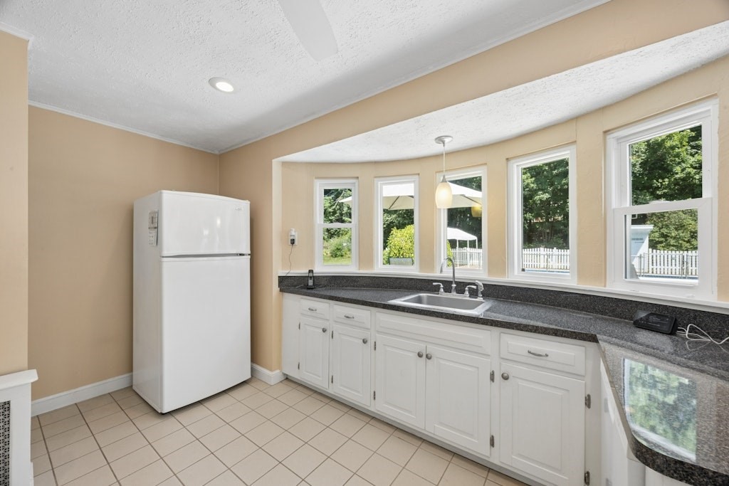 15 Winter Street Property Photo 10