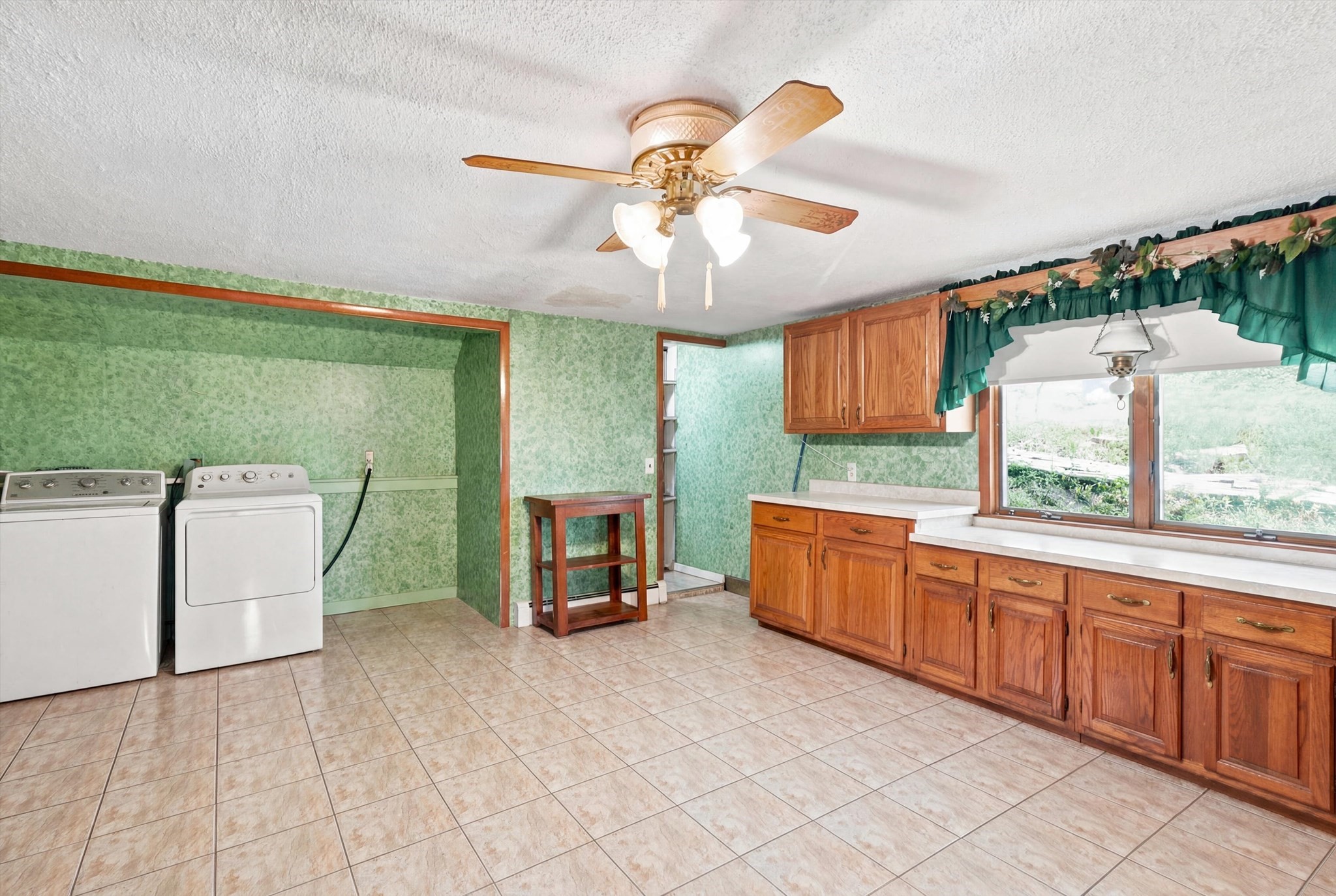 277 Lincoln Ave Property Photo 5