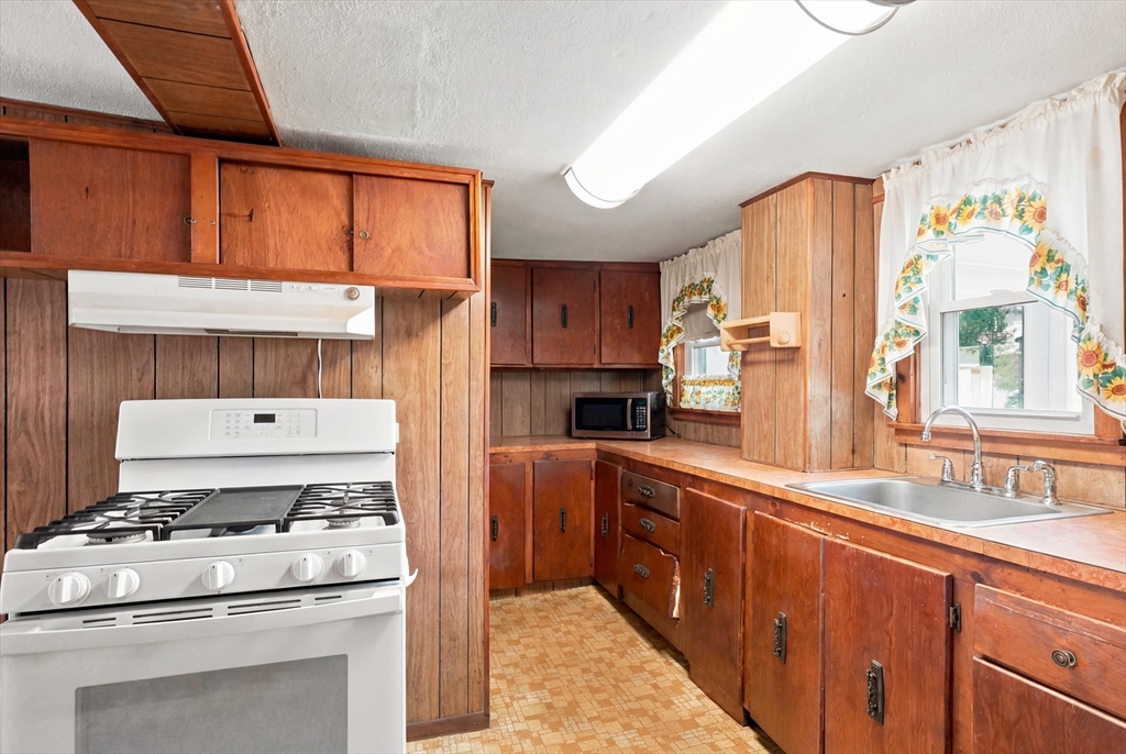 277 Lincoln Ave Property Photo 11