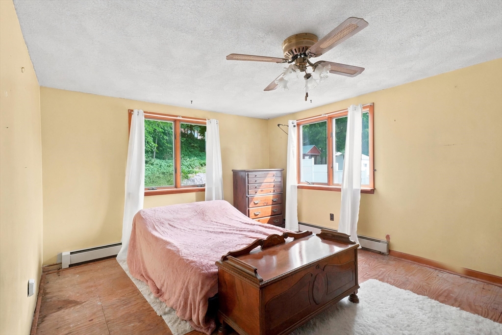 277 Lincoln Ave Property Photo 15