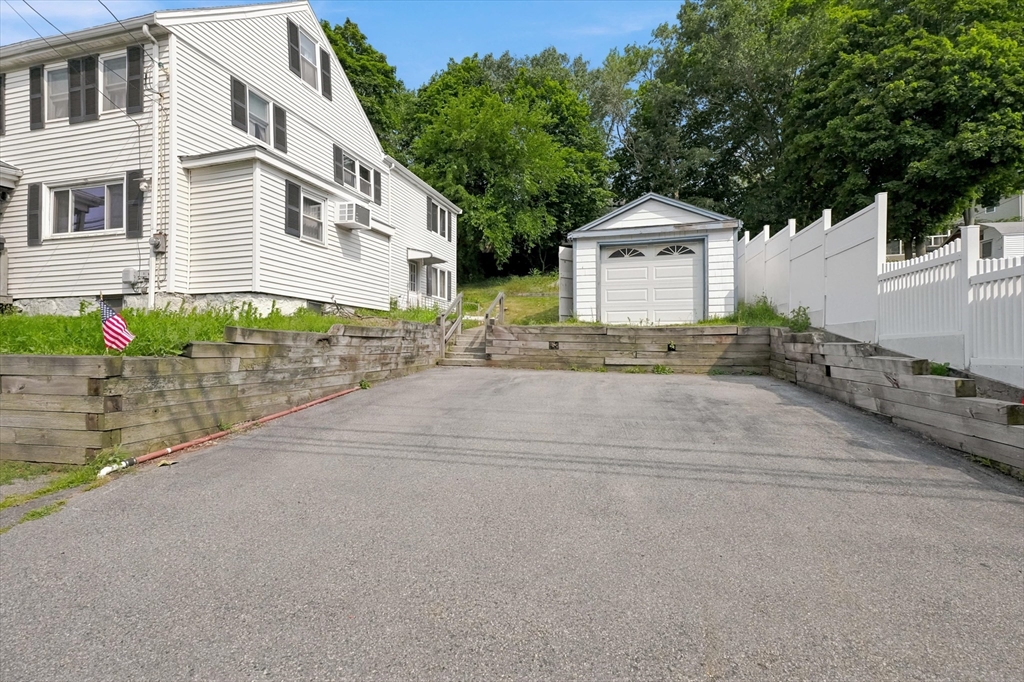 277 Lincoln Ave Property Photo 30