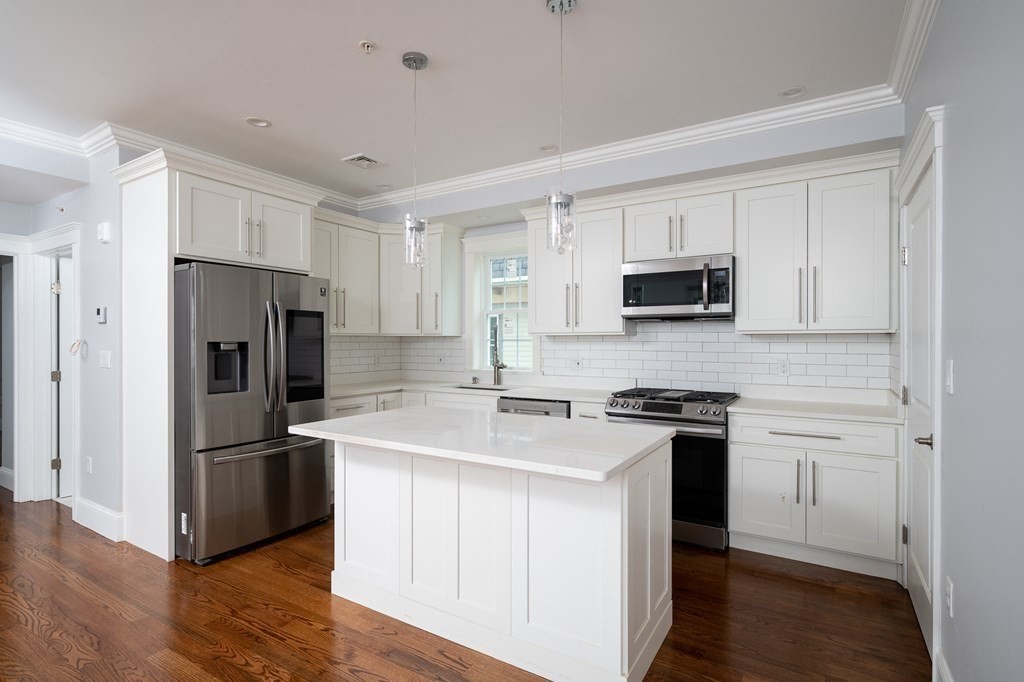 102 Neponset Ave # 5 Property Photo 1