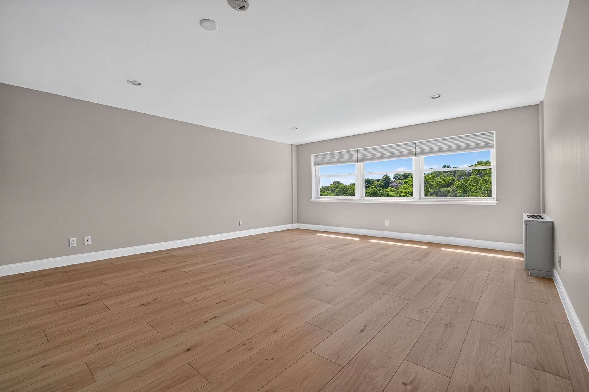 1600 Beacon St # 904 Property Photo 8
