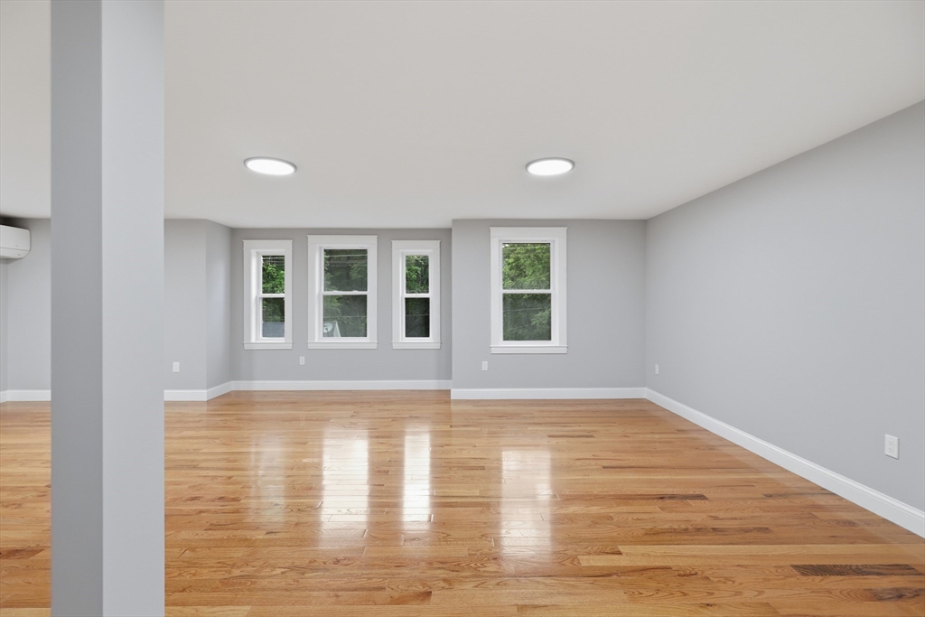 33 Milford St Property Photo 10
