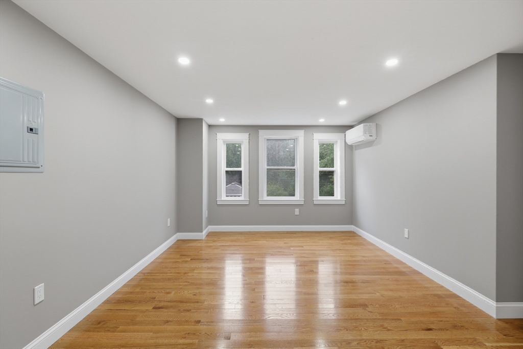 33 Milford St Property Photo 15