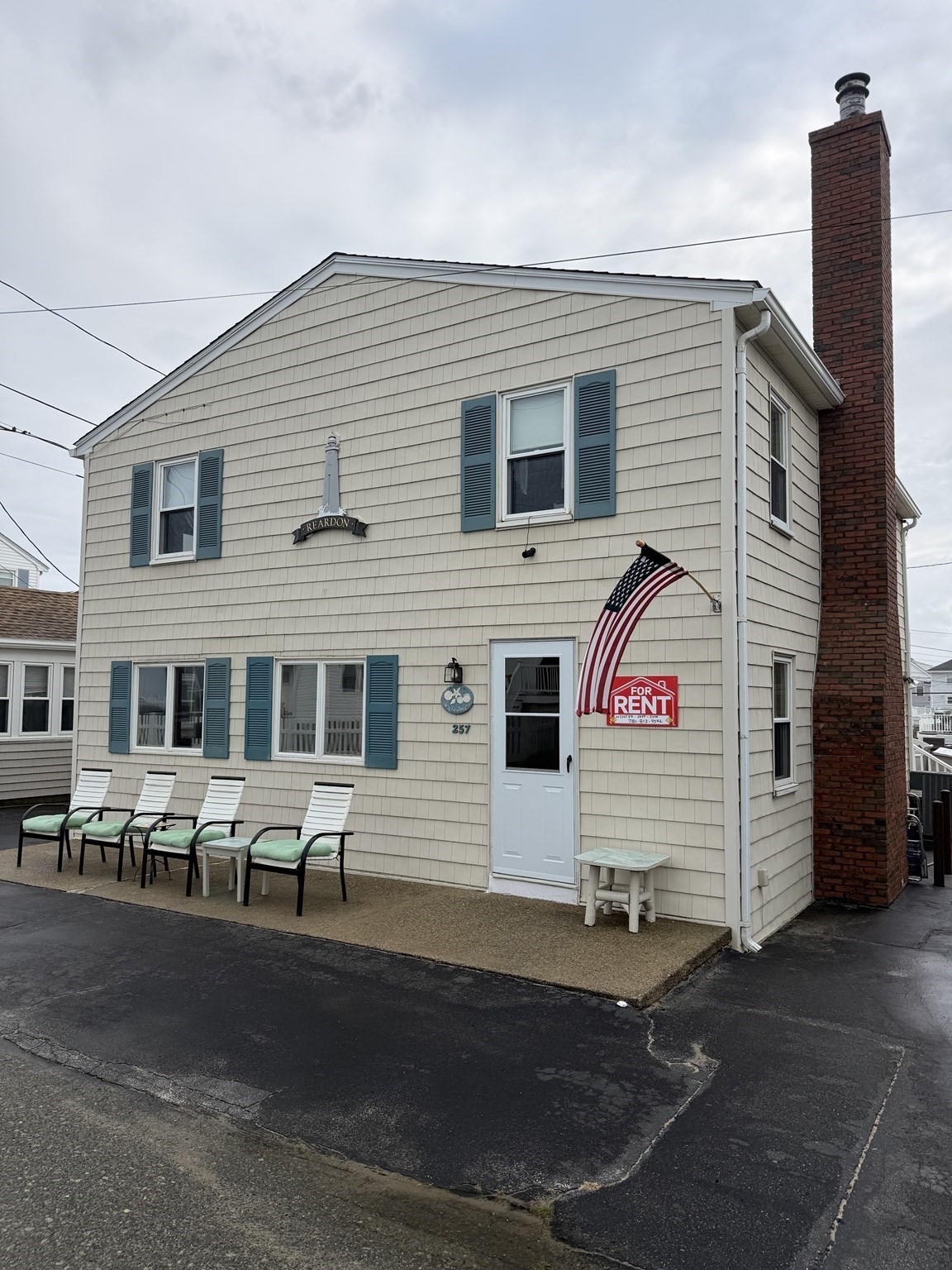 257 Foster Ave Property Photo 1