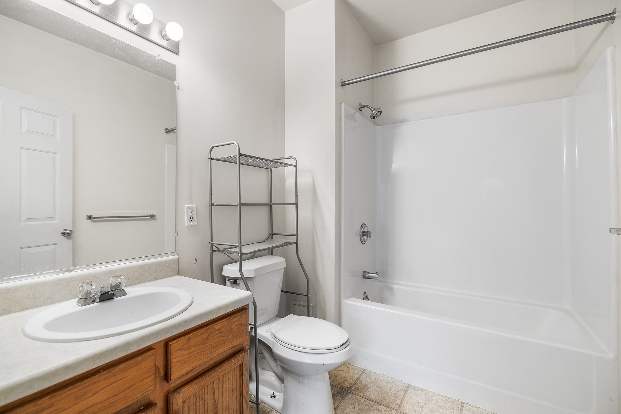 21 Hampshire Road # 105 Property Photo 14