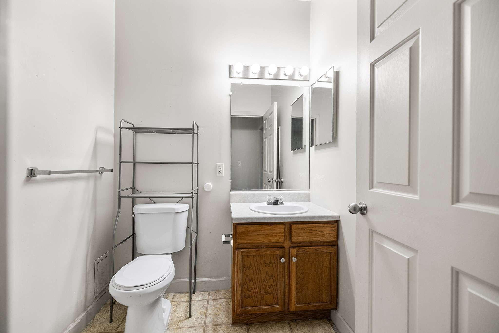 21 Hampshire Road # 105 Property Photo 19