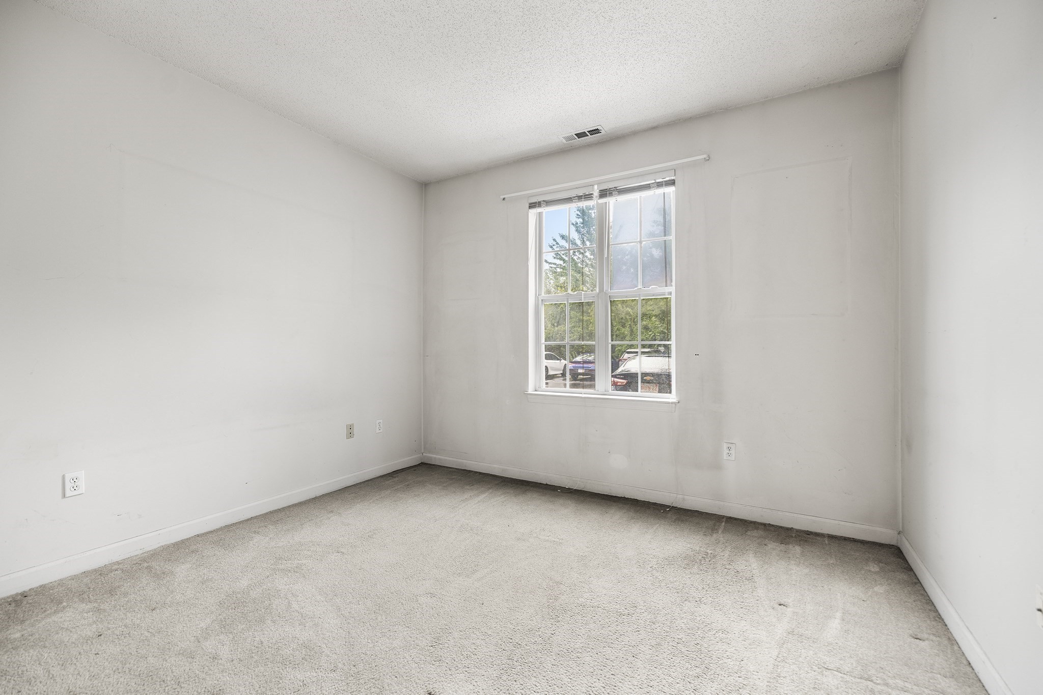 21 Hampshire Road # 105 Property Photo 23