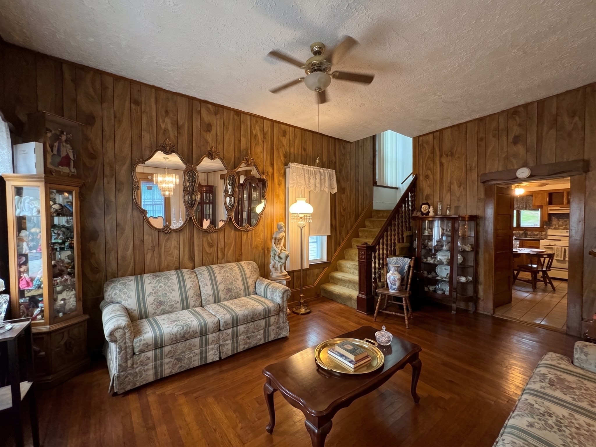 124 Clara St Property Photo 3