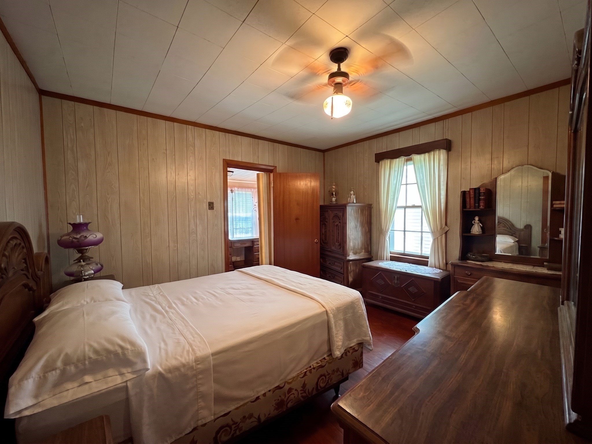 124 Clara St Property Photo 5
