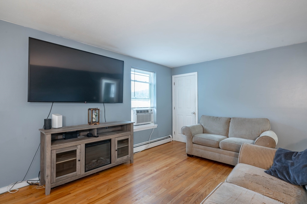 109 Pilgrim Rd # 109 Property Photo 6