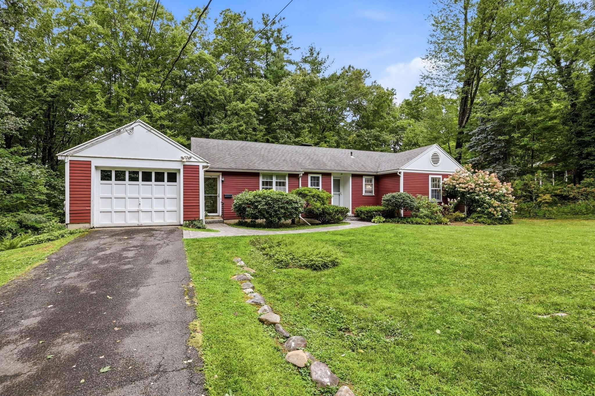 18 Red Gate Ln Property Photo 23