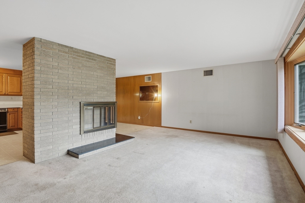 52 Thornton Road Property Photo 5