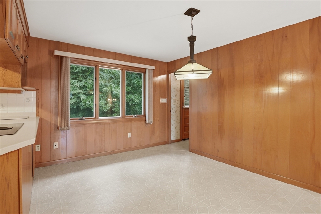 52 Thornton Road Property Photo 6