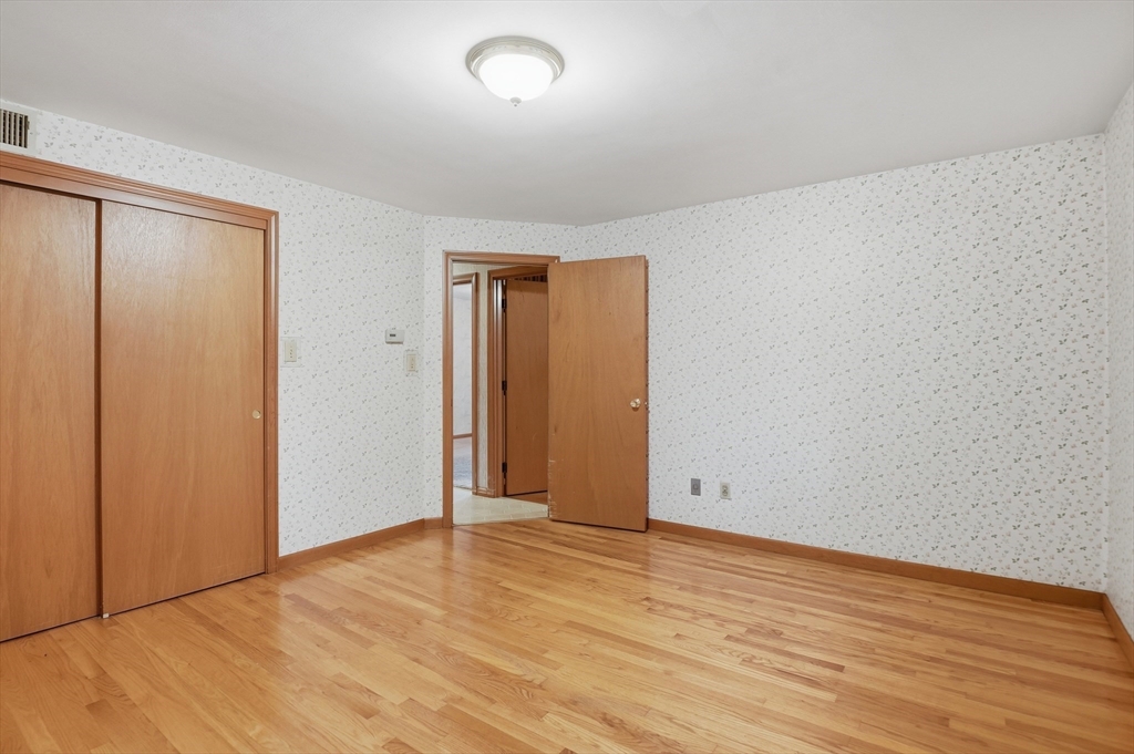52 Thornton Road Property Photo 13