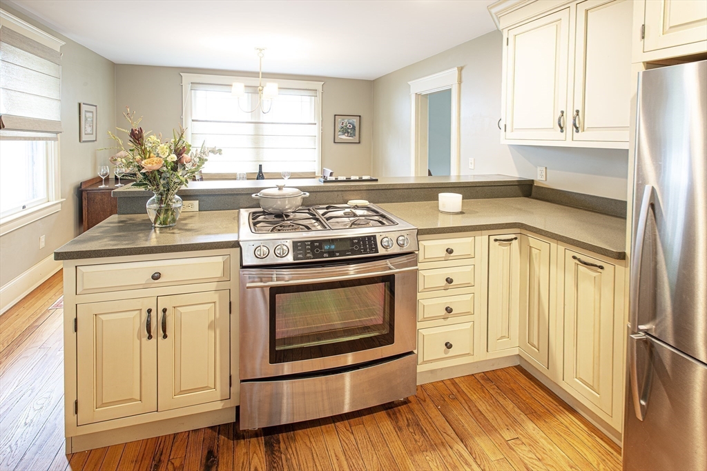 61 Massasoit Street Property Photo 6