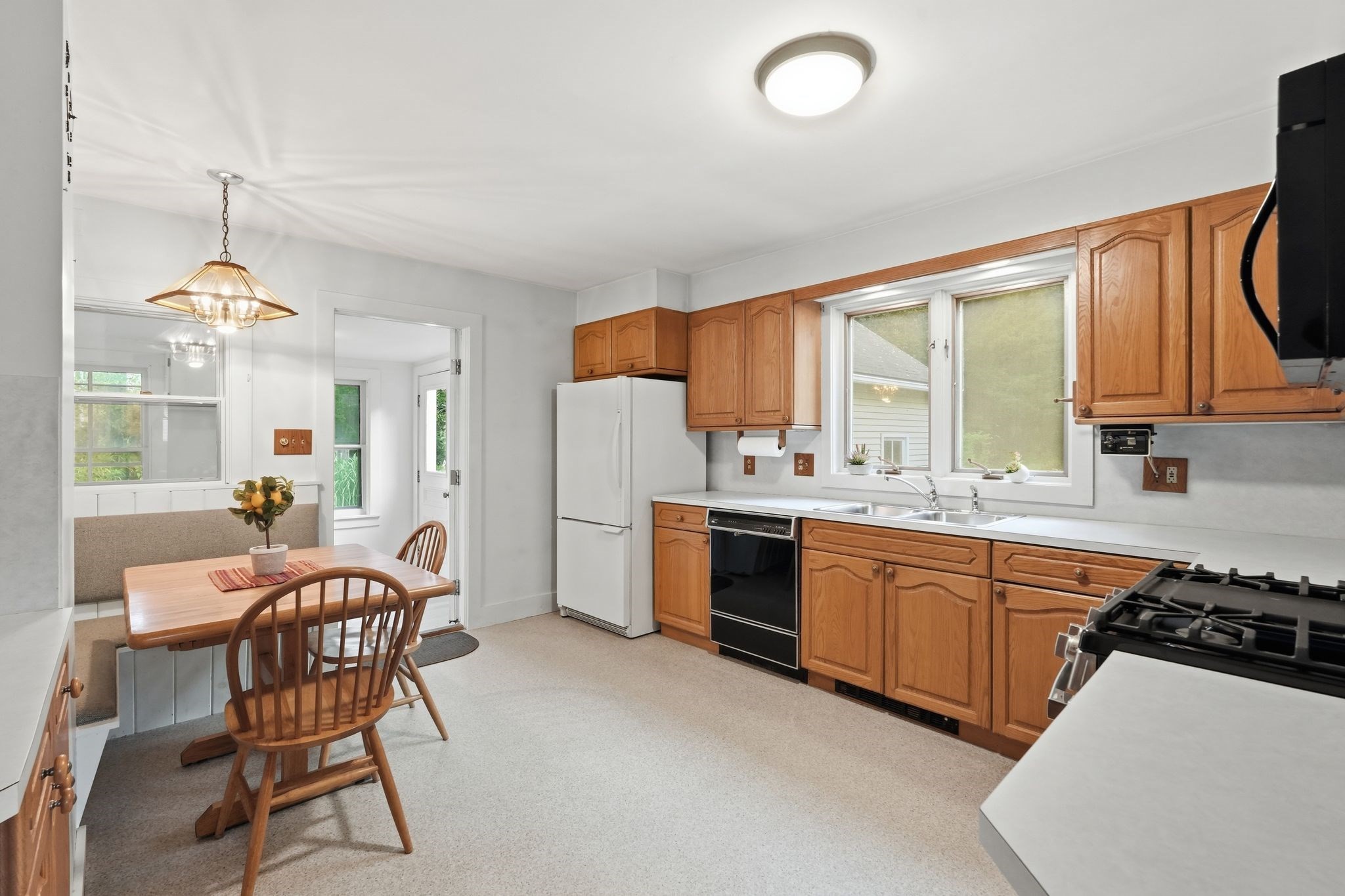 39 Water St Property Photo 15
