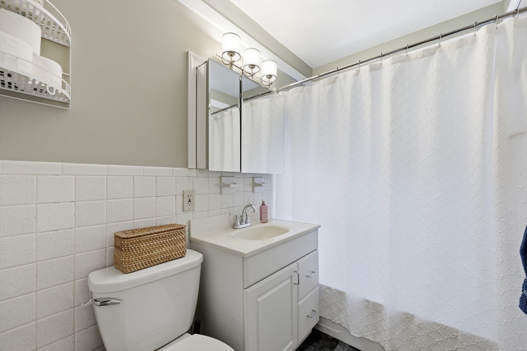 119 Colonial Cir # A Property Photo 22