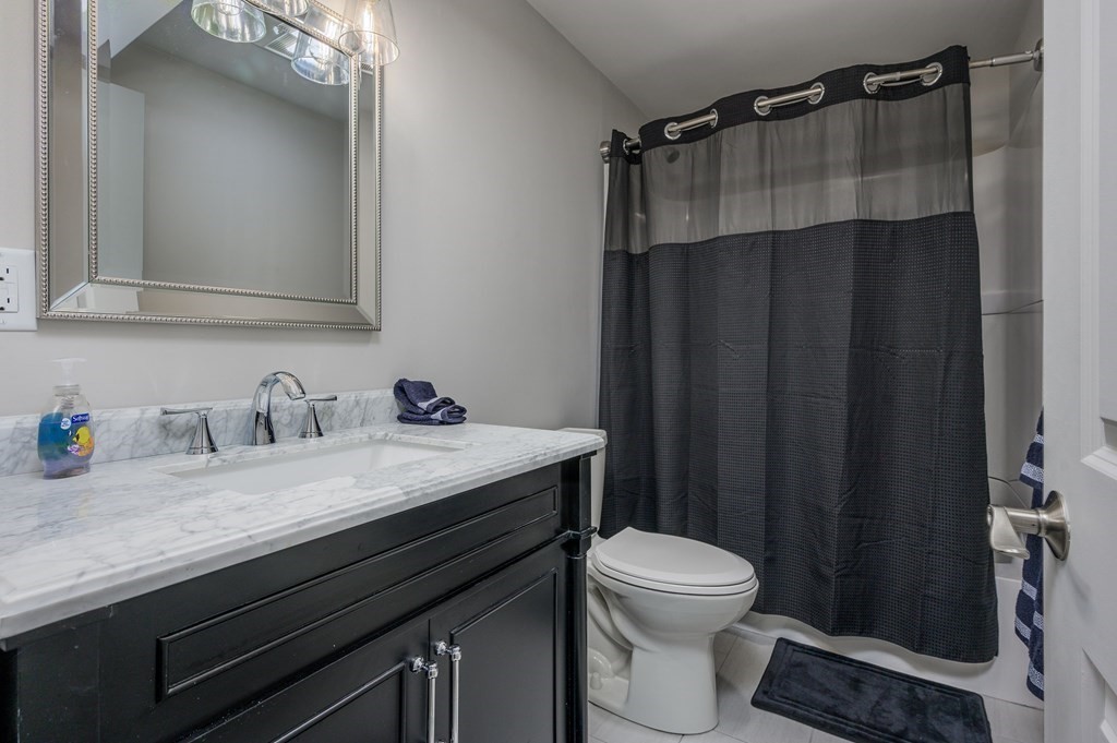 637 Gifford St # 15b Property Photo 23