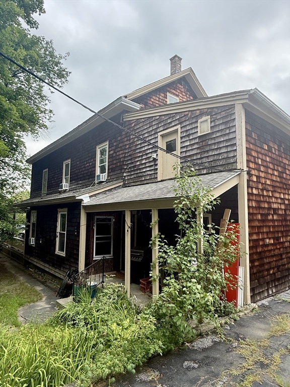 24 Second St Property Photo 3