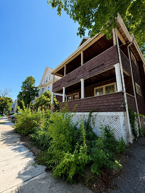 84 Orchard St Property Photo 2