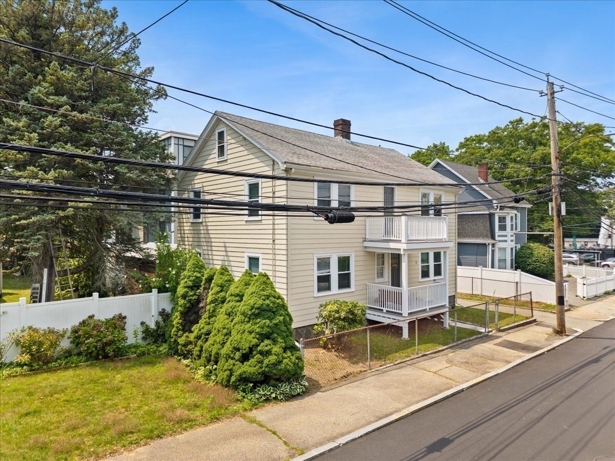 9 Billings St Property Photo 1