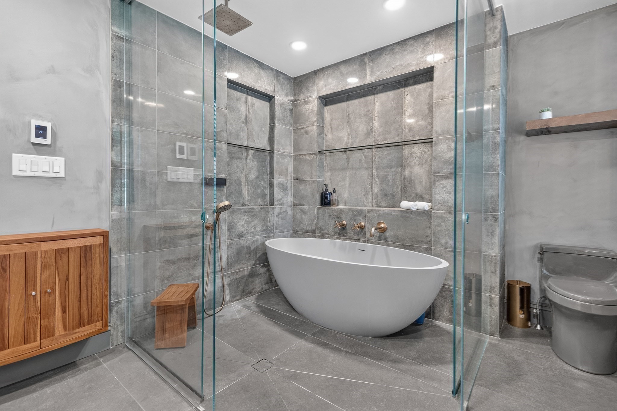 54 Pinckney St Property Photo 15