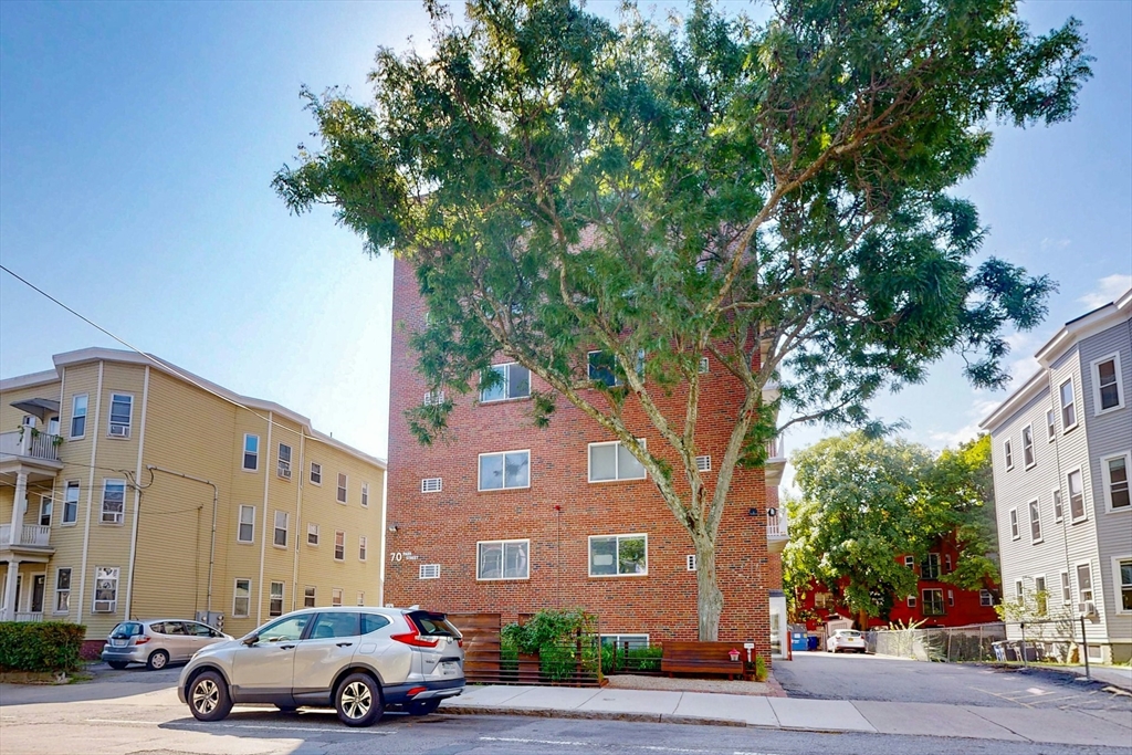 70 Park Street # 32 Property Photo 1