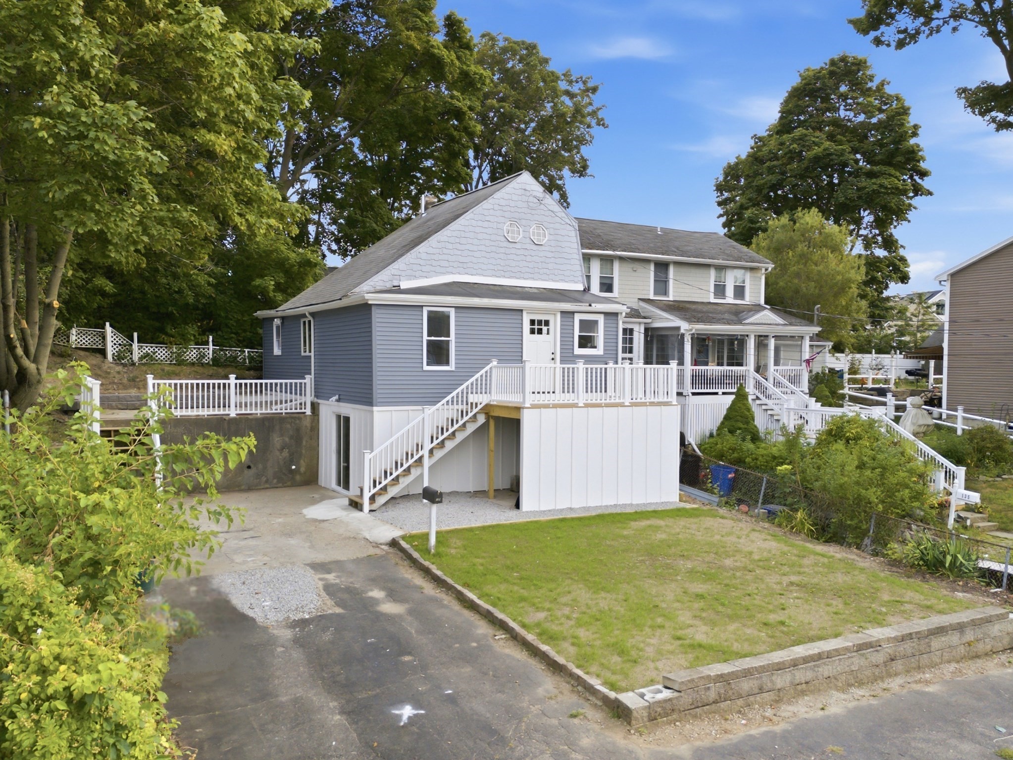 139 Spring St Property Photo 1