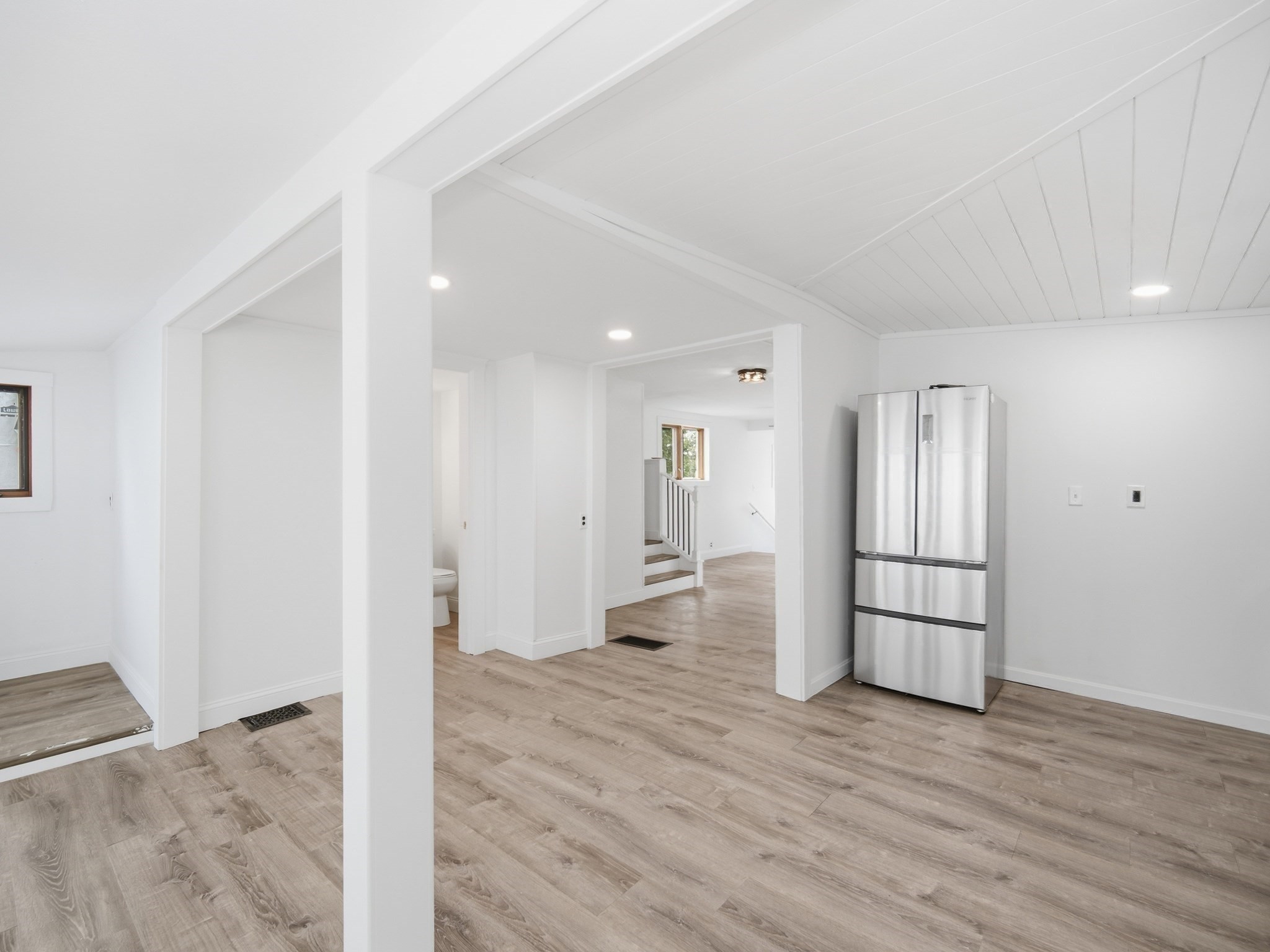 139 Spring St Property Photo 6