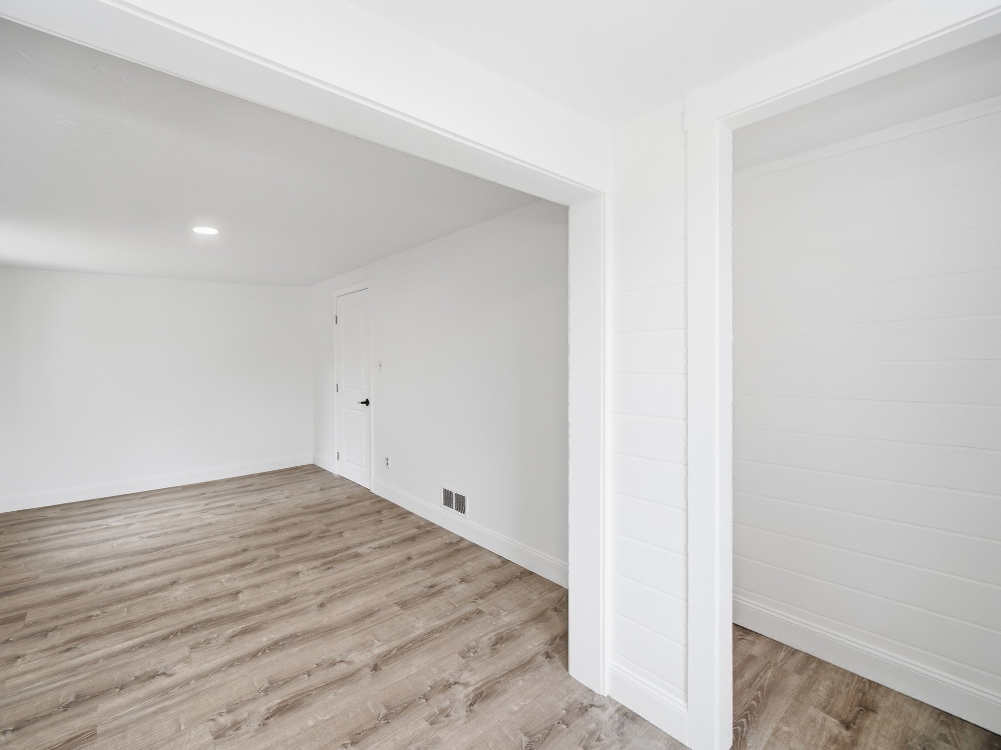 139 Spring St Property Photo 12