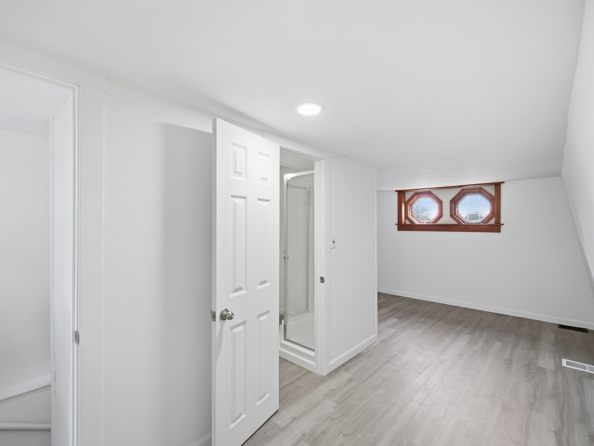 139 Spring St Property Photo 15