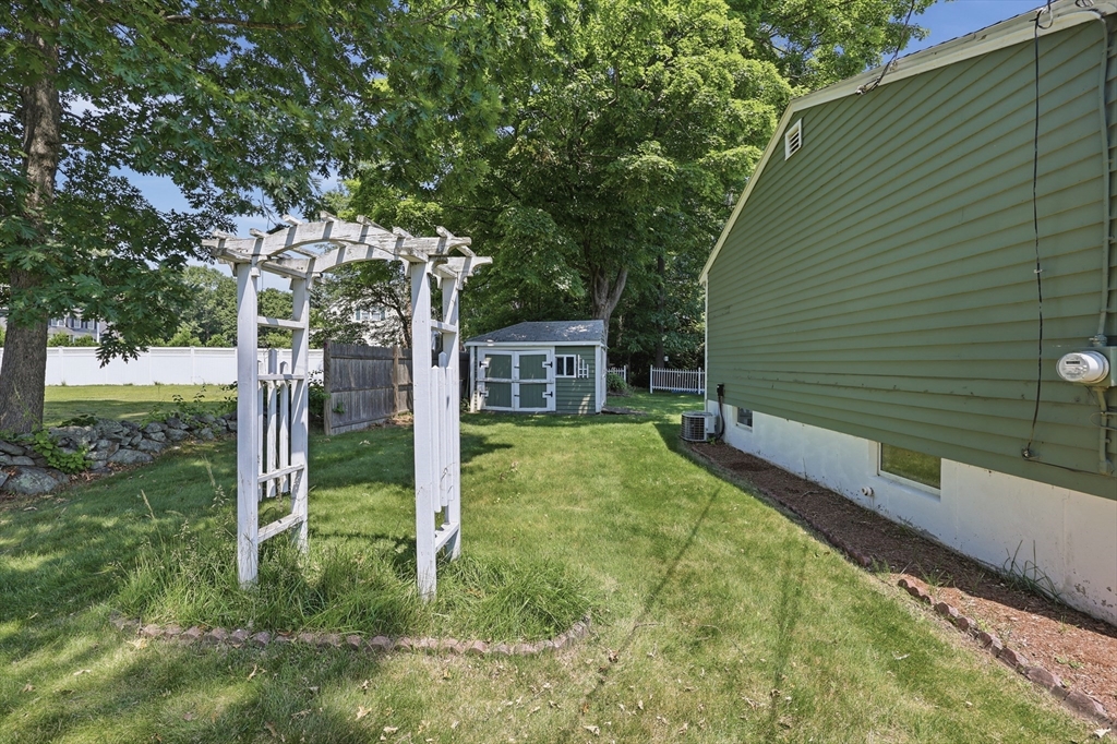 140 Crow Lane Property Photo 30