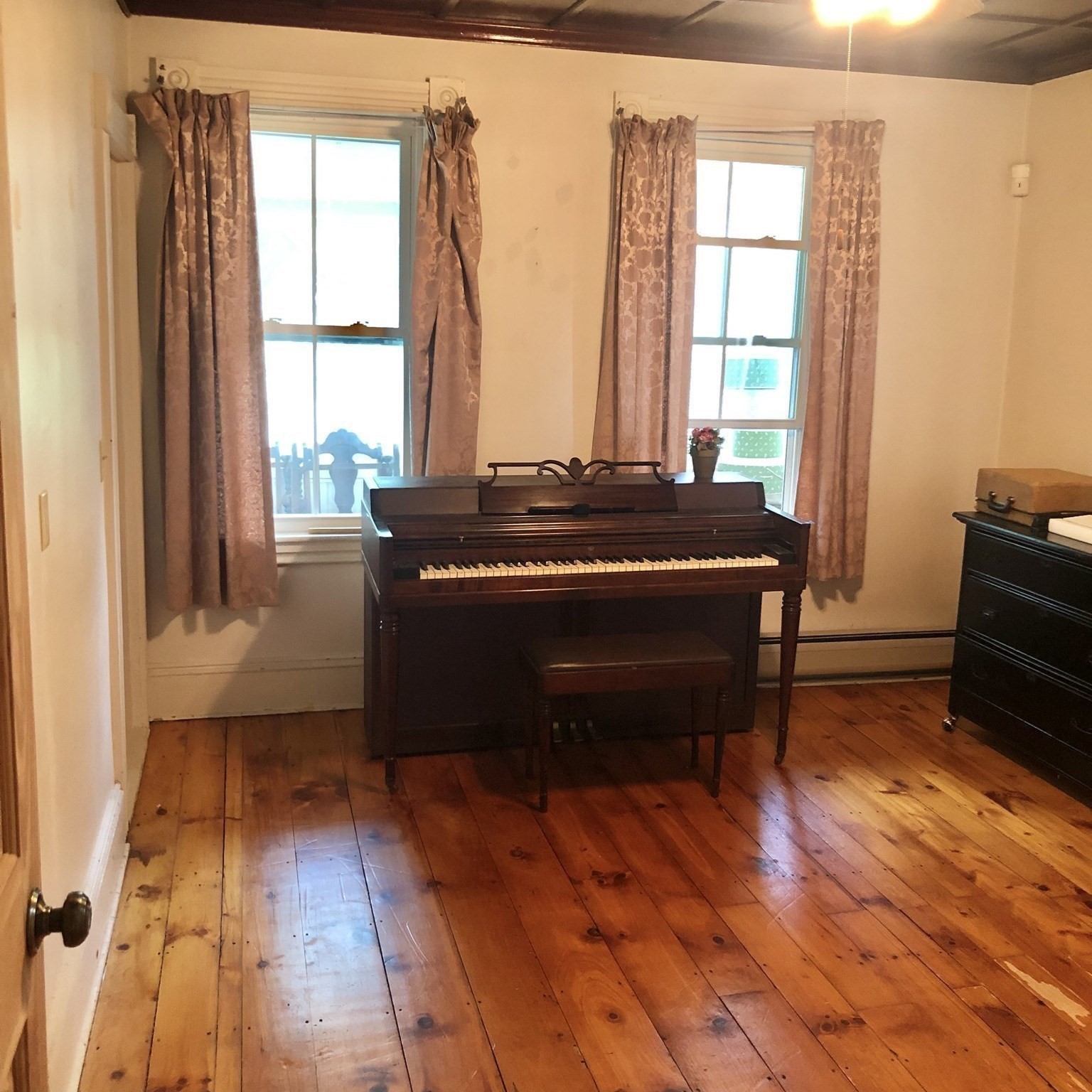 16 California Court Property Photo 19