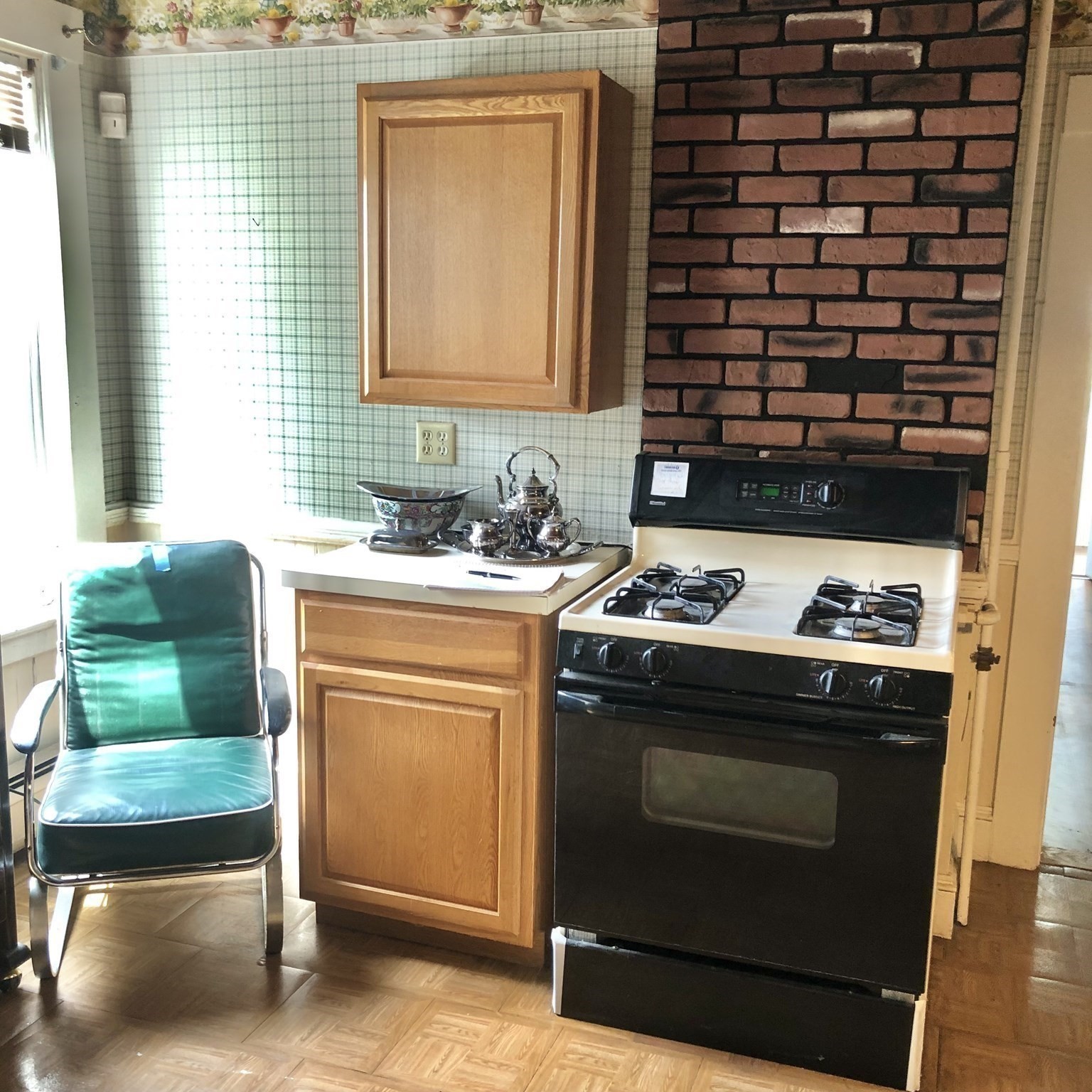 16 California Court Property Photo 23