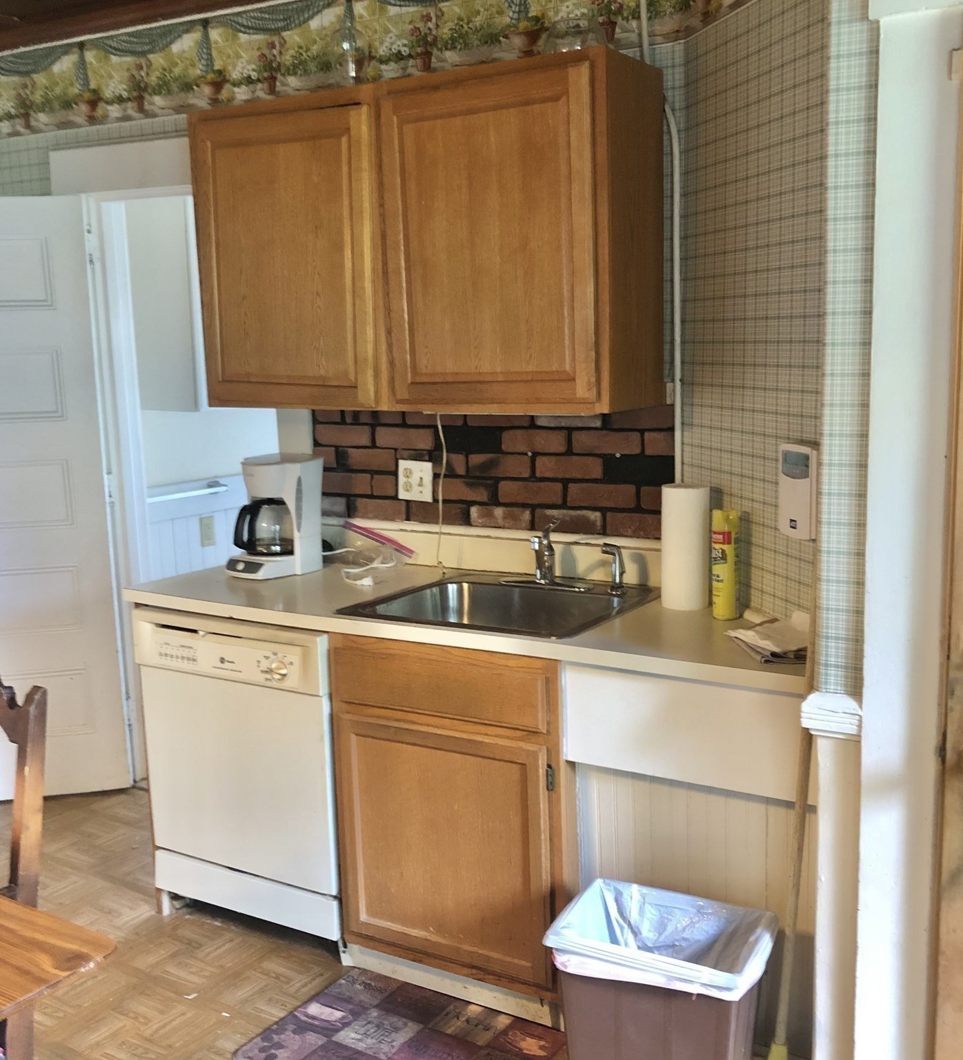16 California Court Property Photo 24