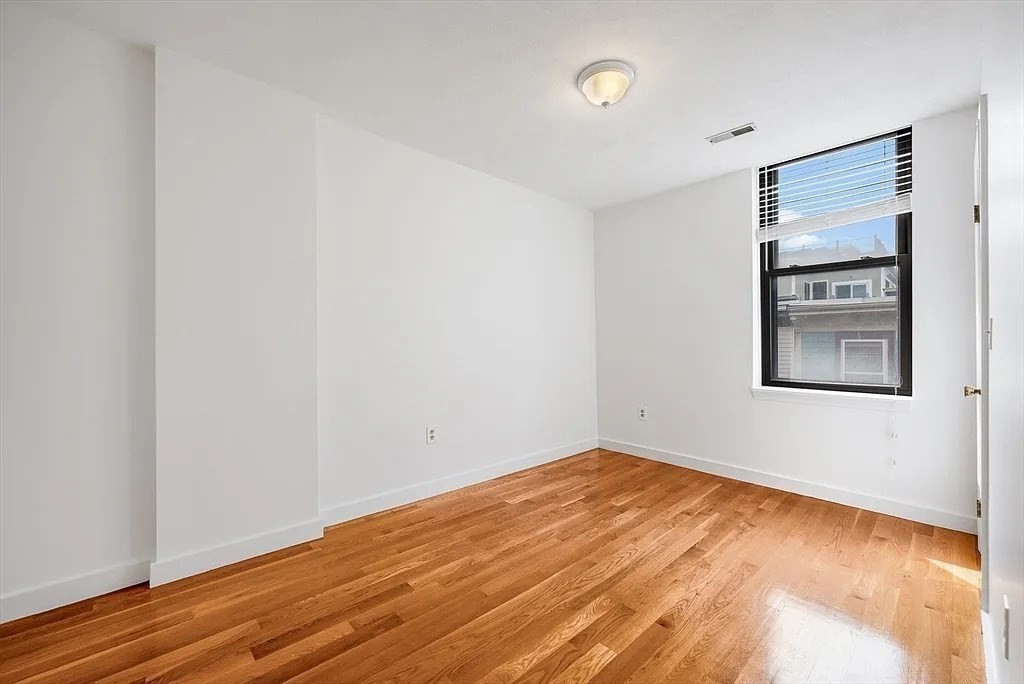 192 Athens St # 3 Property Photo 10
