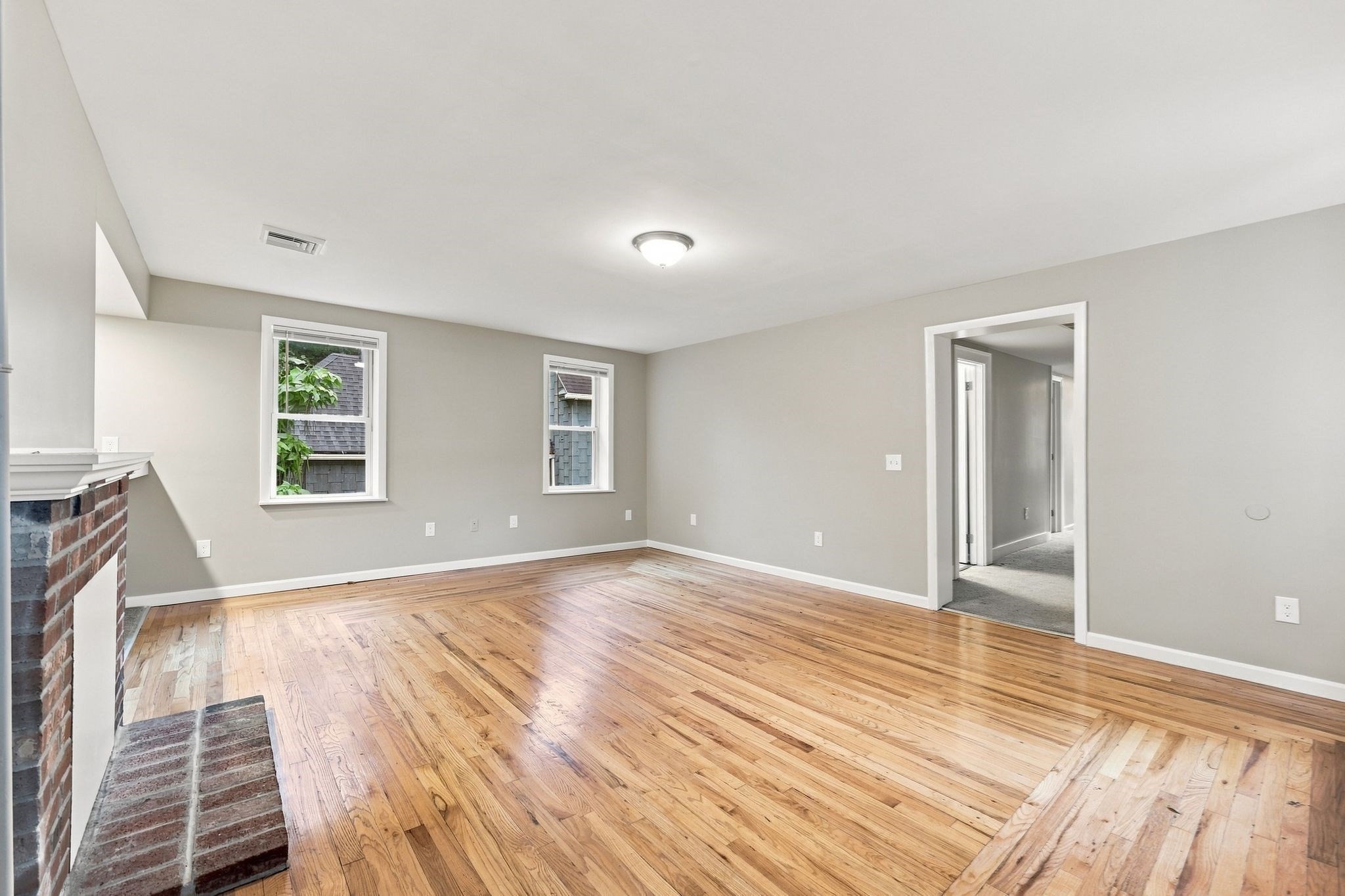 5 Princeton St Property Photo 6