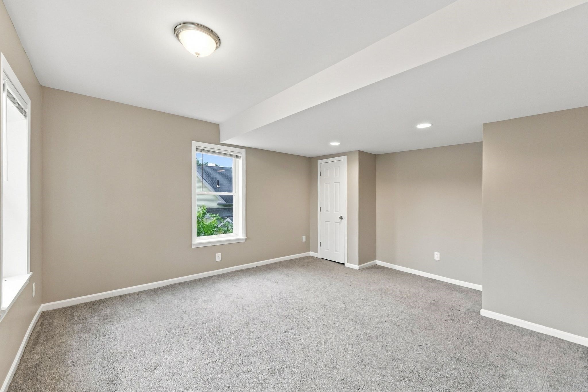 5 Princeton St Property Photo 14