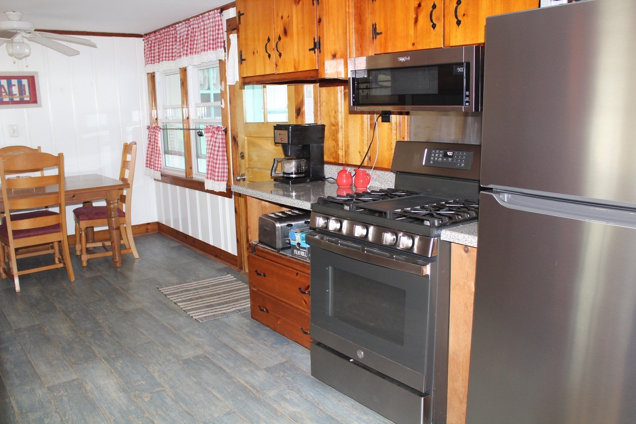 12 Waterman St Property Photo 9