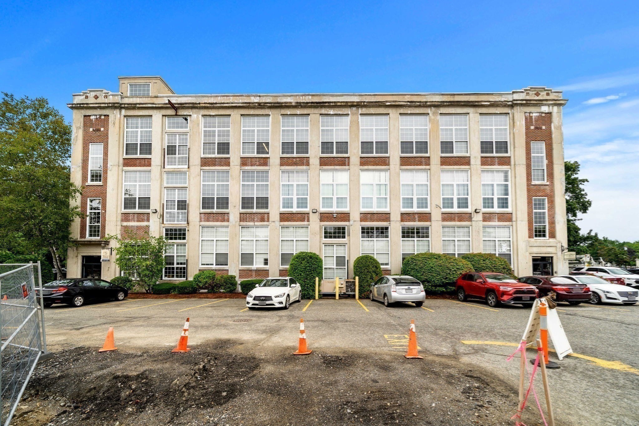 16 Haverhill St Property Photo 15