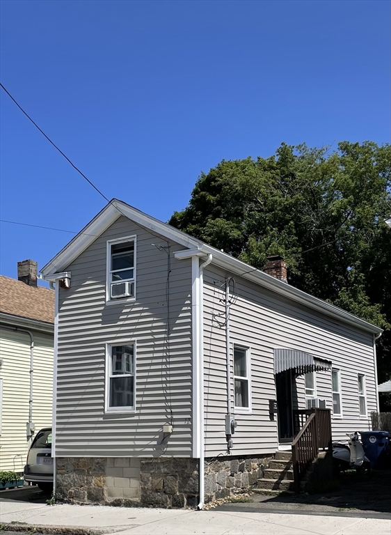 12 Webb St Property Photo 1