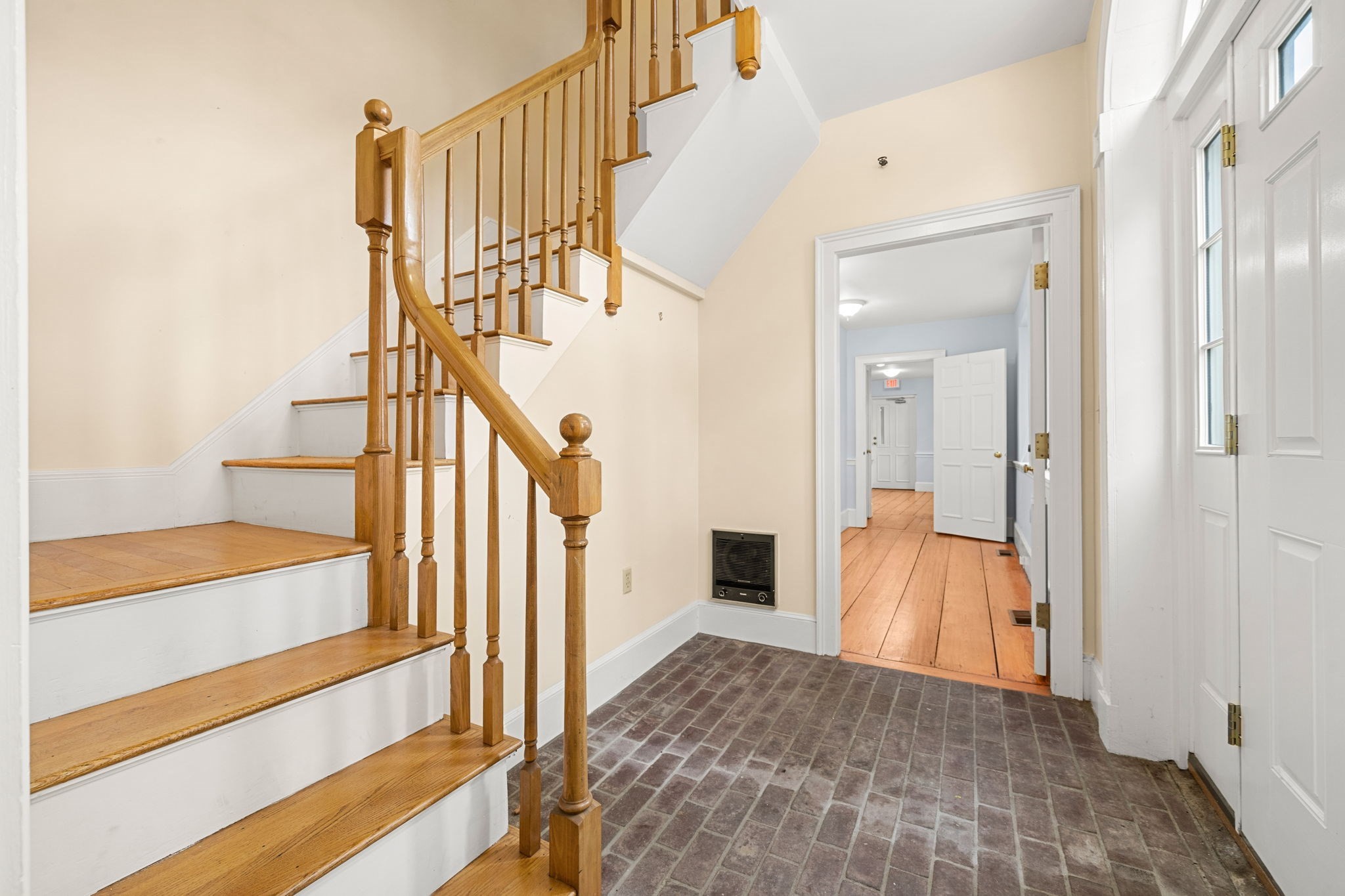 160 Sylvan St Property Photo 12