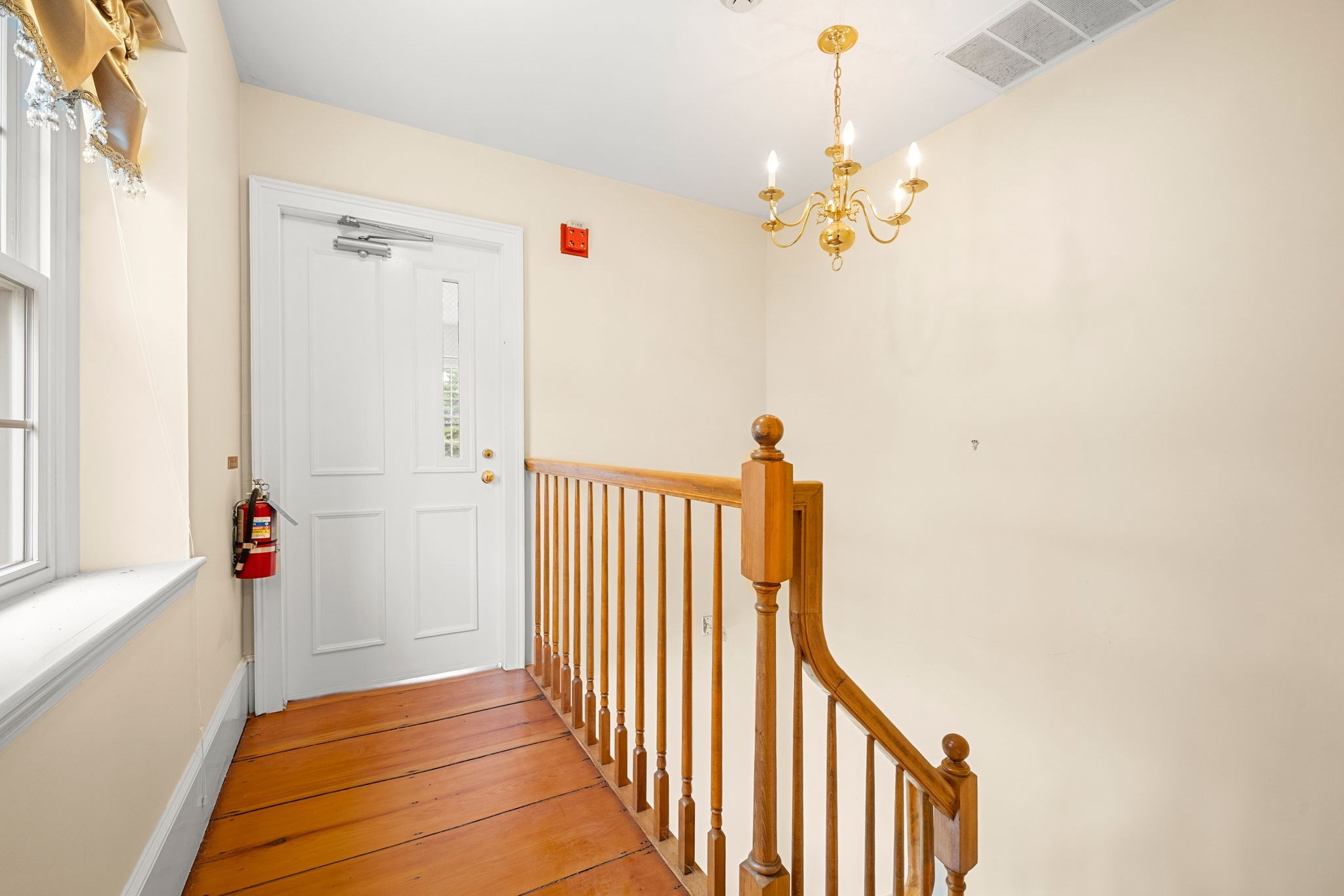 160 Sylvan St Property Photo 16