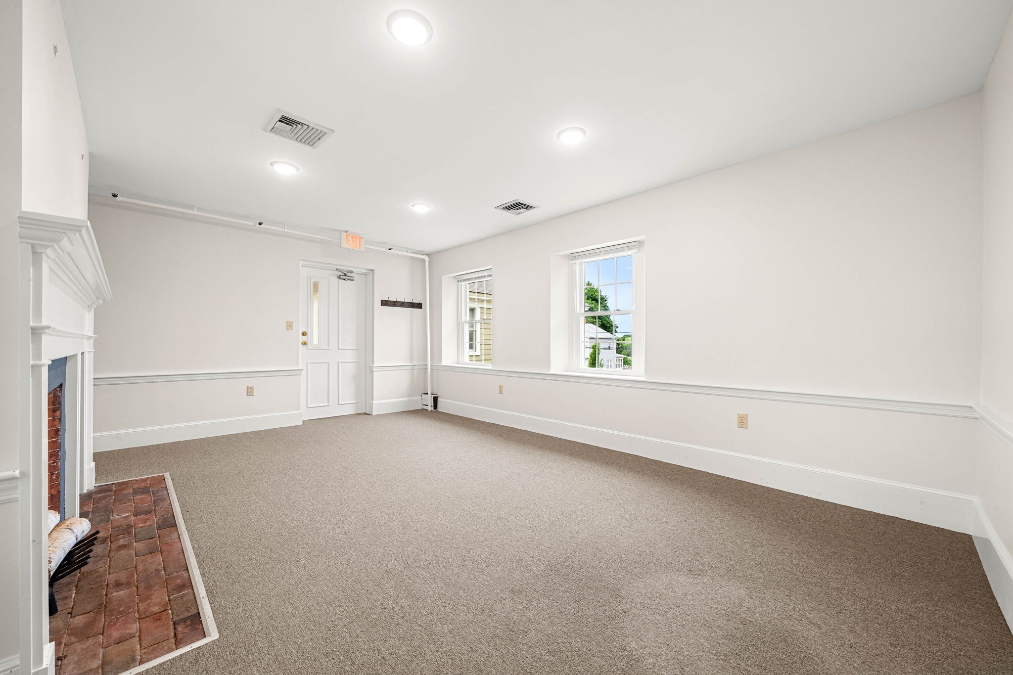 160 Sylvan St Property Photo 19