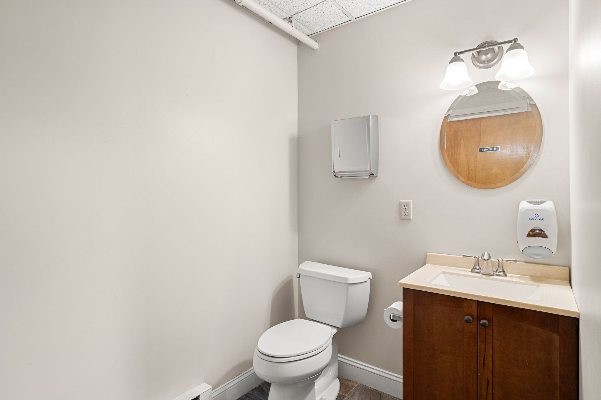 160 Sylvan St Property Photo 22