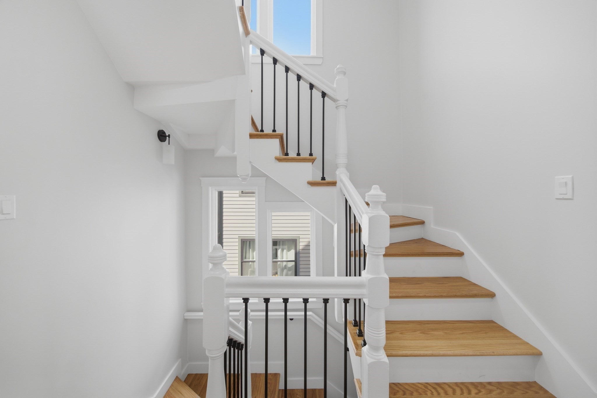 16 Putnam St # 2 Property Photo 3