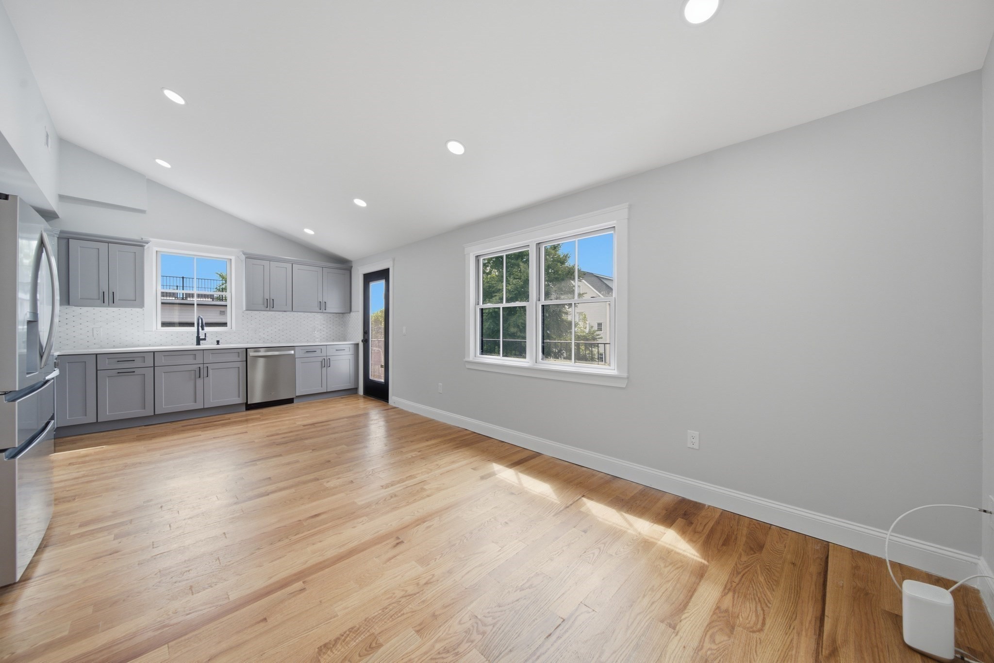16 Putnam St # 2 Property Photo 8