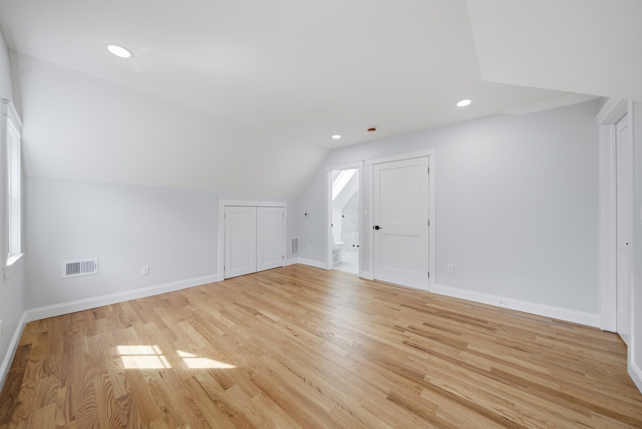 16 Putnam St # 2 Property Photo 27